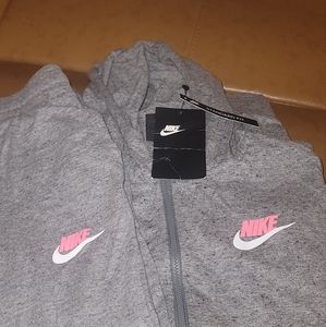 Big Girls Nike Outfit